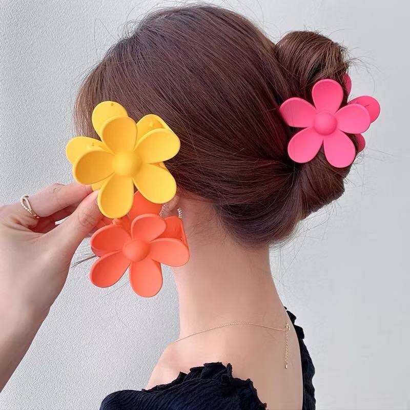 Kẹp tóc hình hoa Hàn Quốc 5 cánh nhiều màu dễ thương