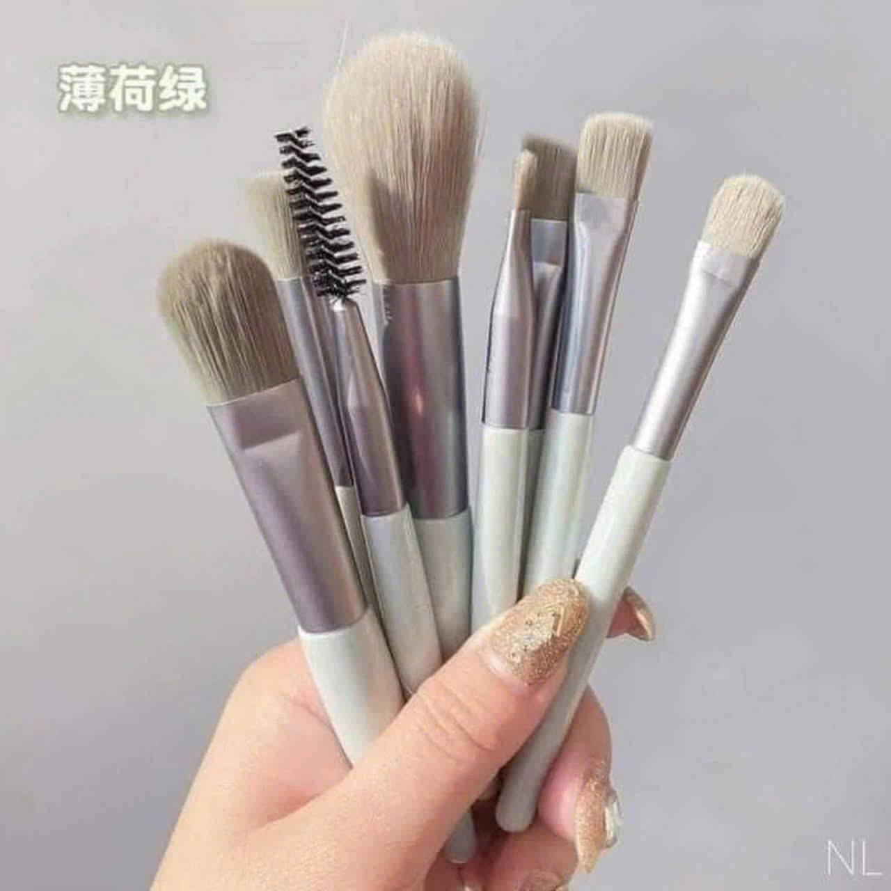 Bộ Cọ Trang Điểm 8 Món Mini Tiện Lợi – Cọ Makeup Lông Mềm Mịn Kèm Túi Zip